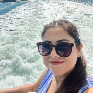 Meet your Posher, Eve